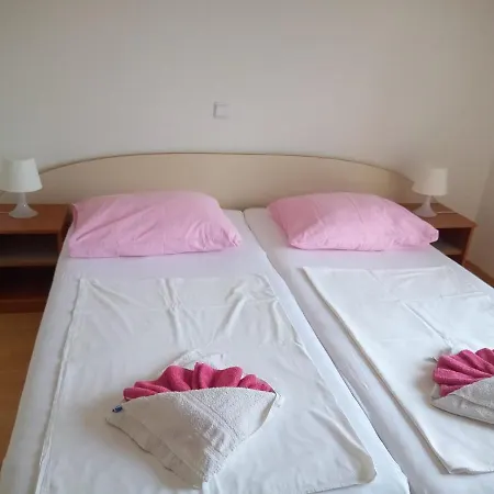 Tatjana, Rab Apartament *